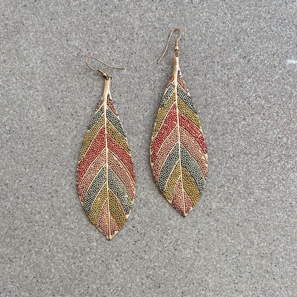 Jewelry - Multicolor Leaf Drop Earrings